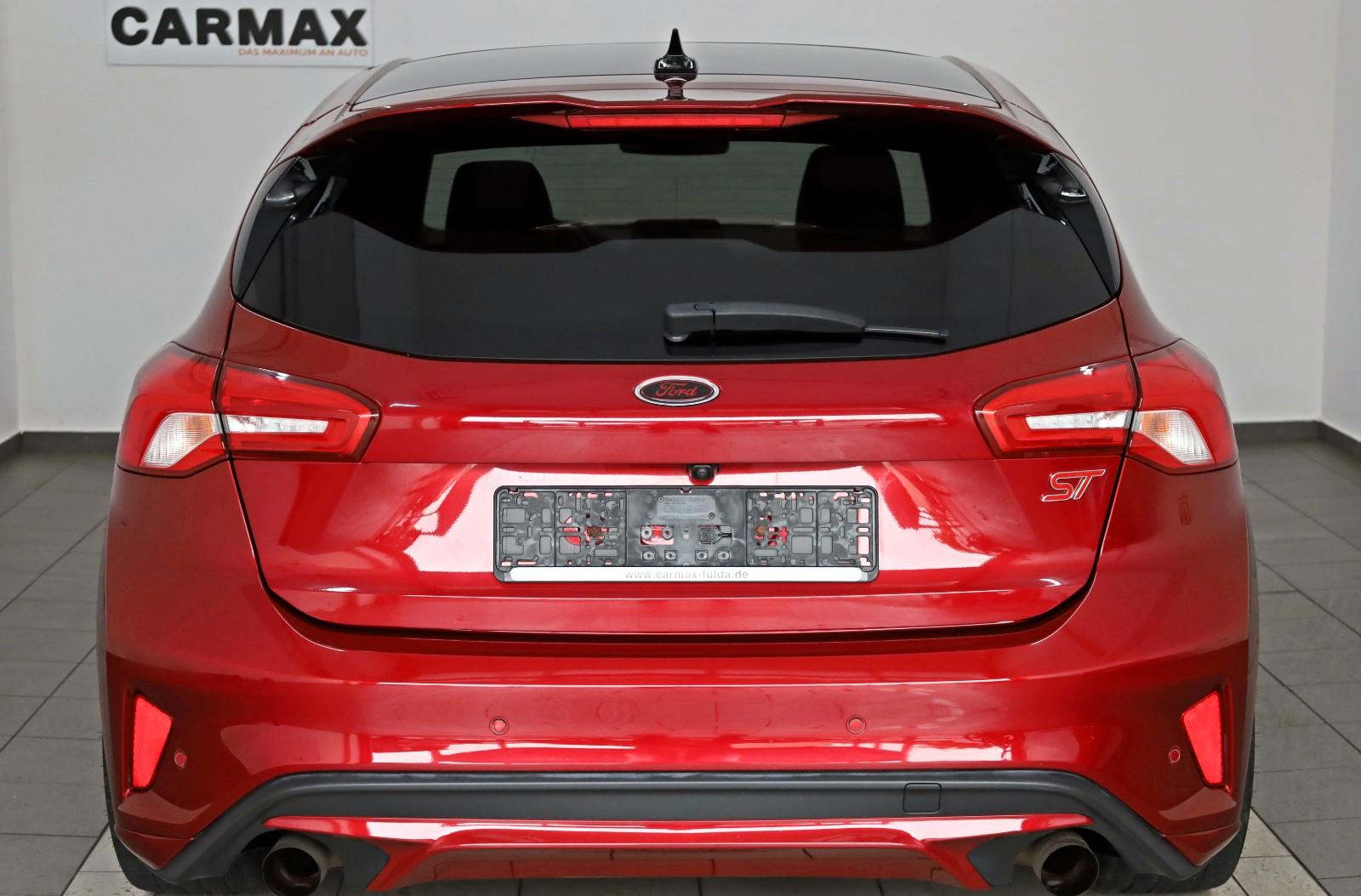 Ford Focus Lim. ST,Navi,SH,HUD,Kamera,ACC,Panorama+WR