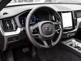Volvo XC60 Plus Dark AWD B5 Benzin EU6d Allrad Leder d - Volvo: Eu