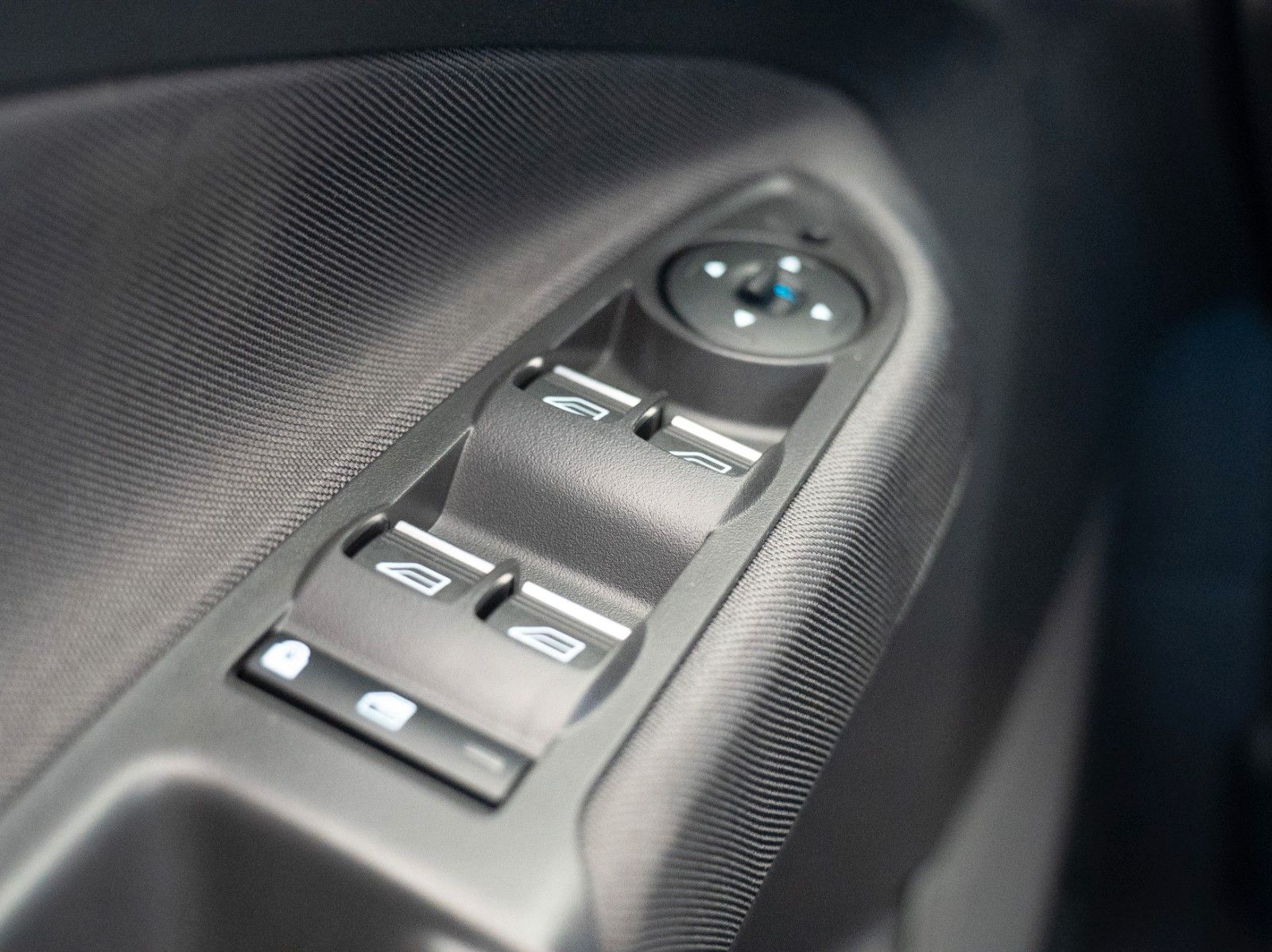 Fahrzeugabbildung Ford Grand C-Max Grand Titanium NAVI/PDC V+H/KLIMA