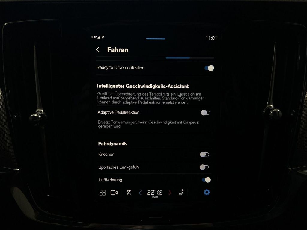 Volvo S90 T8 Ultimate Dark Recharge AWD BLIS FourC B&W