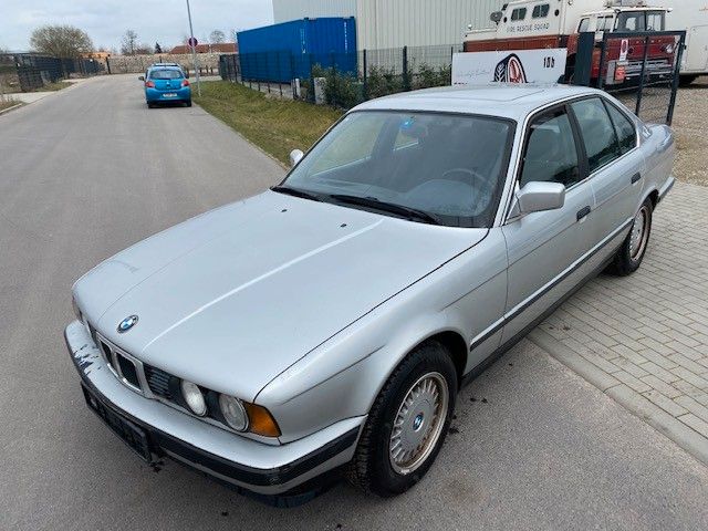 BMW 535iA/H-Kennzeichen/Bitte Text lesen