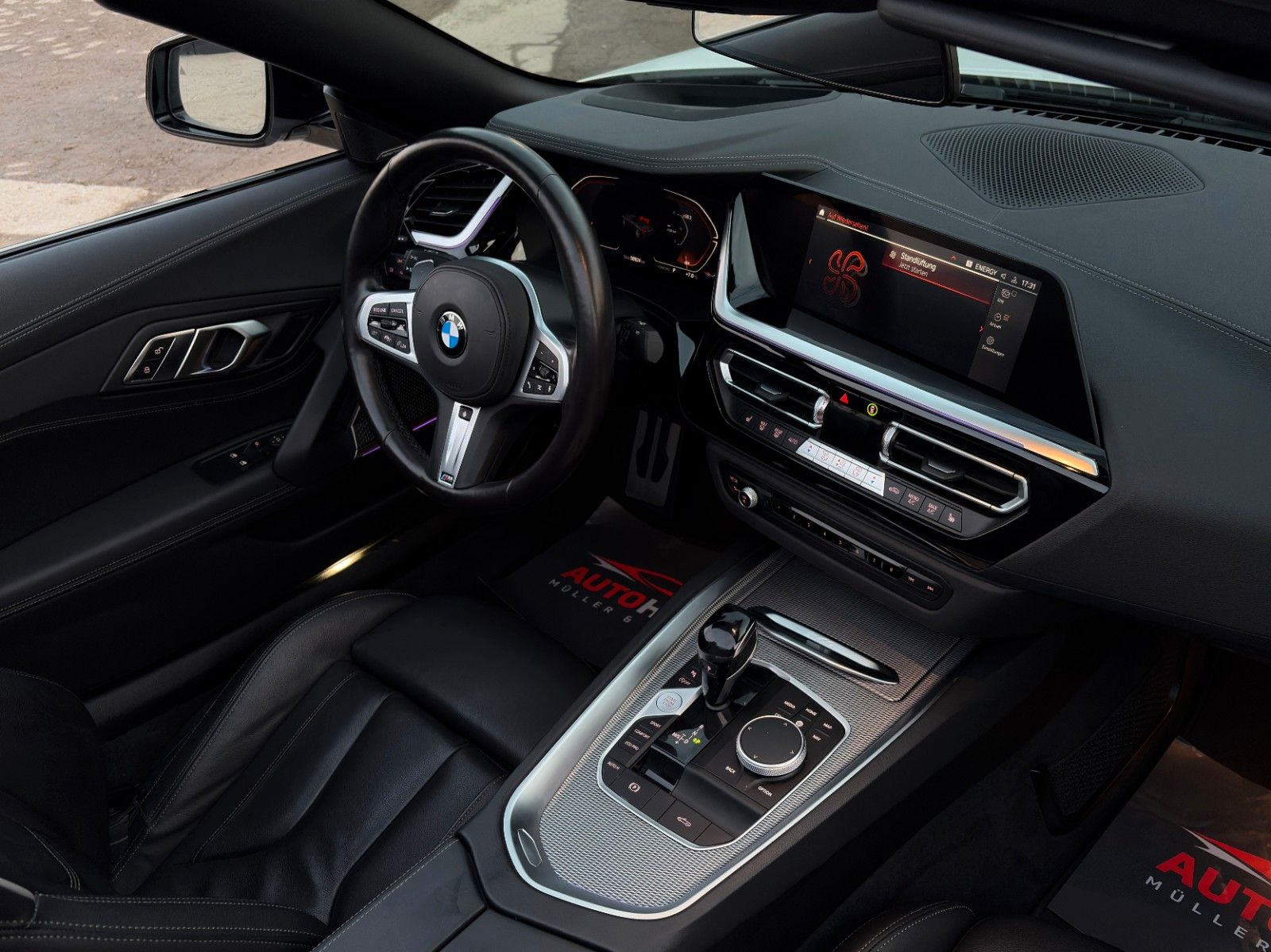 Fahrzeugabbildung BMW Z4 sDrive20i M Sport Anthrazit HUD ACC H&K LHZ