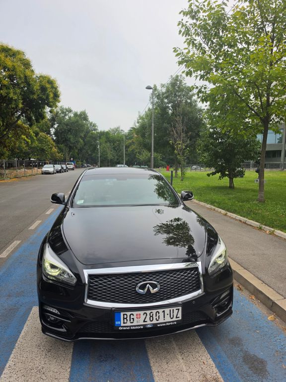Image of Infiniti Q70