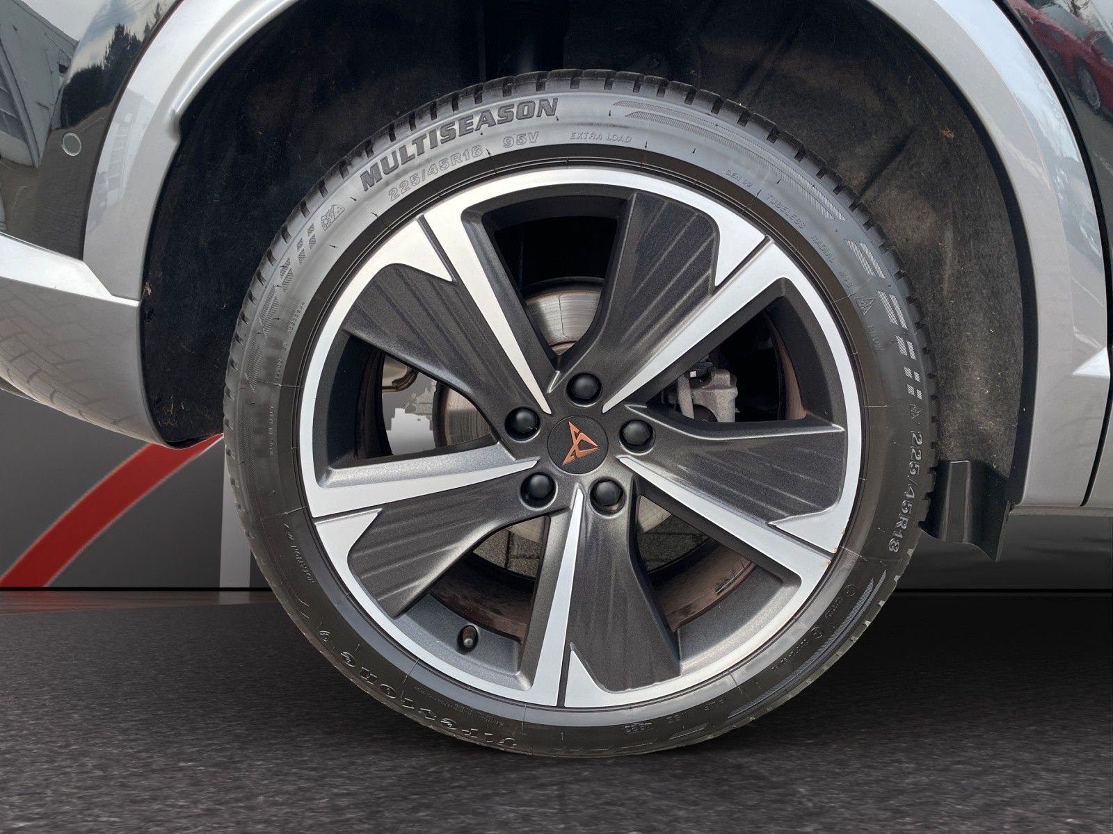 Fahrzeugabbildung CUPRA Formentor 1.5 TSI DSG LED/NAVI/ACC/TOT/APP/SHZ