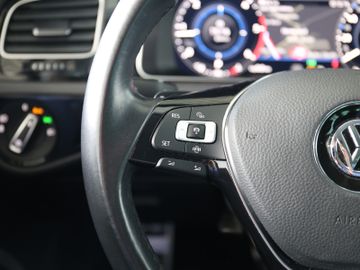 Volkswagen Golf Variant 1.6TDI DSG IQ DRIVE LED KAMERA ACC