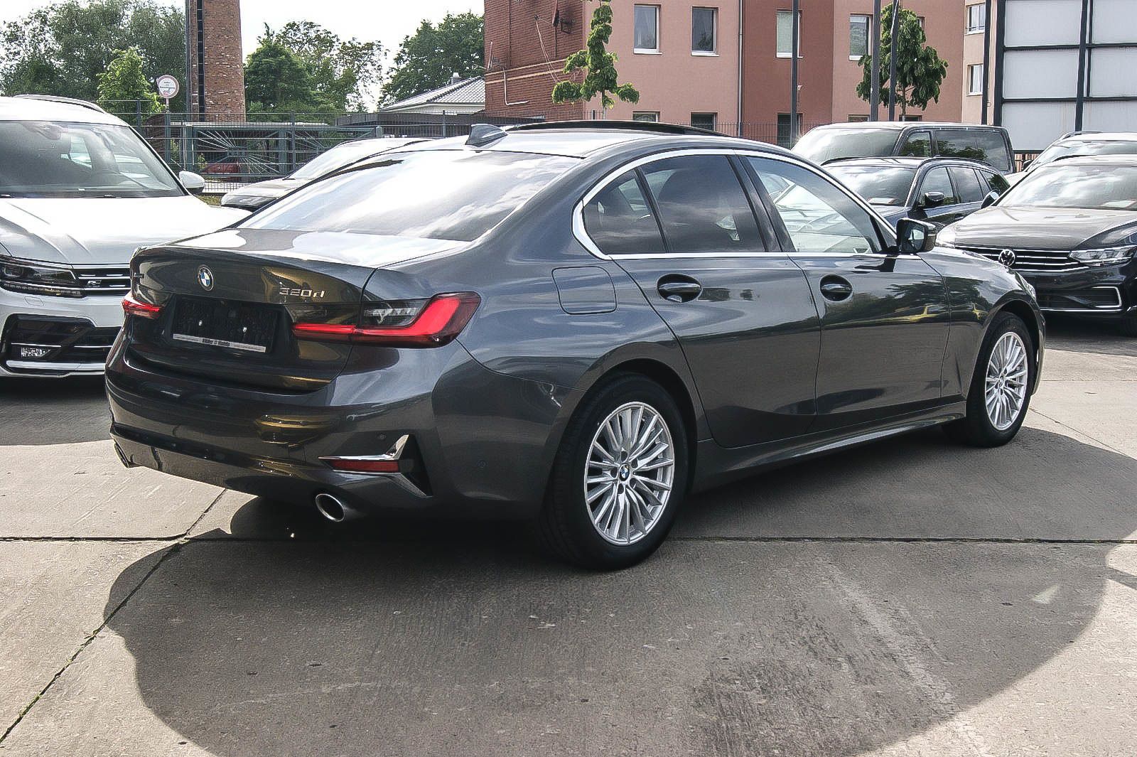 Fahrzeugabbildung BMW 320 d xDrive Luxury Line STANDHEIZG SCHIEBEDACH