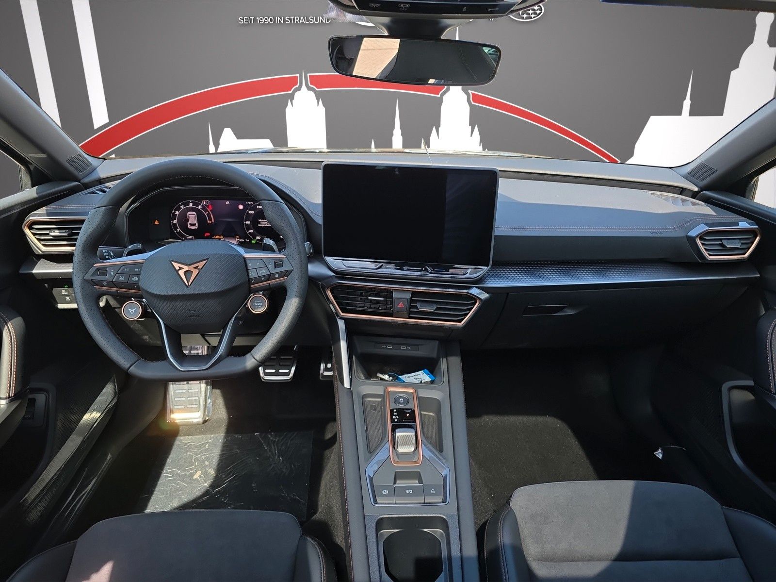Fahrzeugabbildung CUPRA Leon Sportstourer 1.5 eTSI DSG MATRIX/AHK/Senn