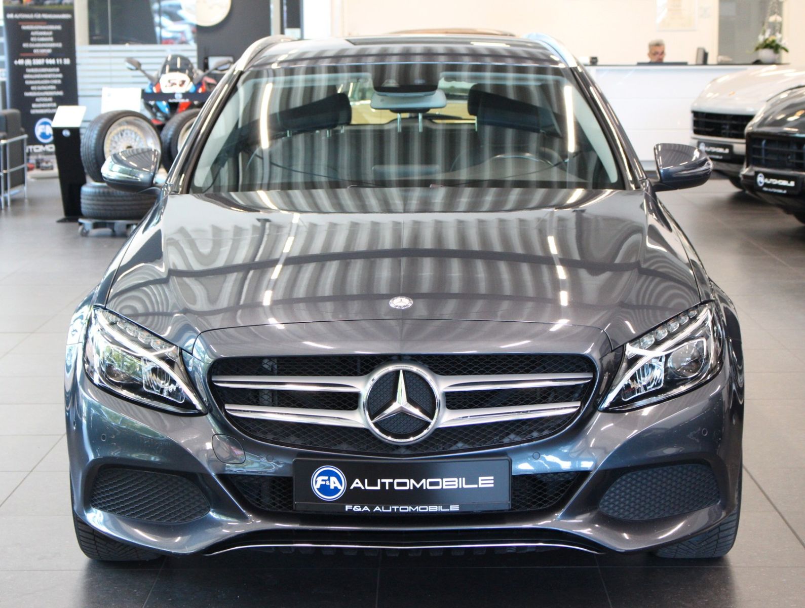 Fahrzeugabbildung Mercedes-Benz C 180 T AVANTGARDE*2.Hand*