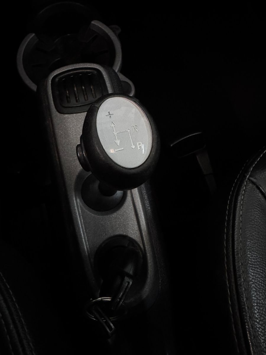 Fahrzeugabbildung Smart ForTwo 1.0 62kW PASSION AUTOMATIK LEDER KLIMA SH