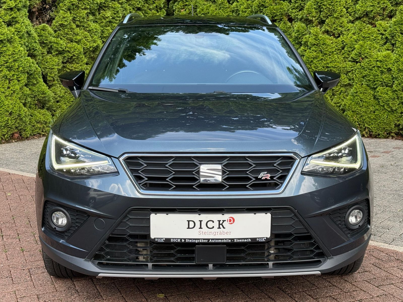 Fahrzeugabbildung SEAT Arona 1.0 TSI DSG FR LINE LED+NAV+AHK+ACC+SHZ+