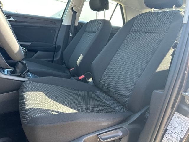 Fahrzeugabbildung Volkswagen T-Roc 1.0 TSI OPF LED SHZ FRONT-ASSIST LANE-ASSI