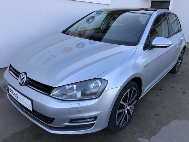 Volkswagen Golf 1.6 TDI DSG Cup PDC SHZ Navi Pano SR+WR