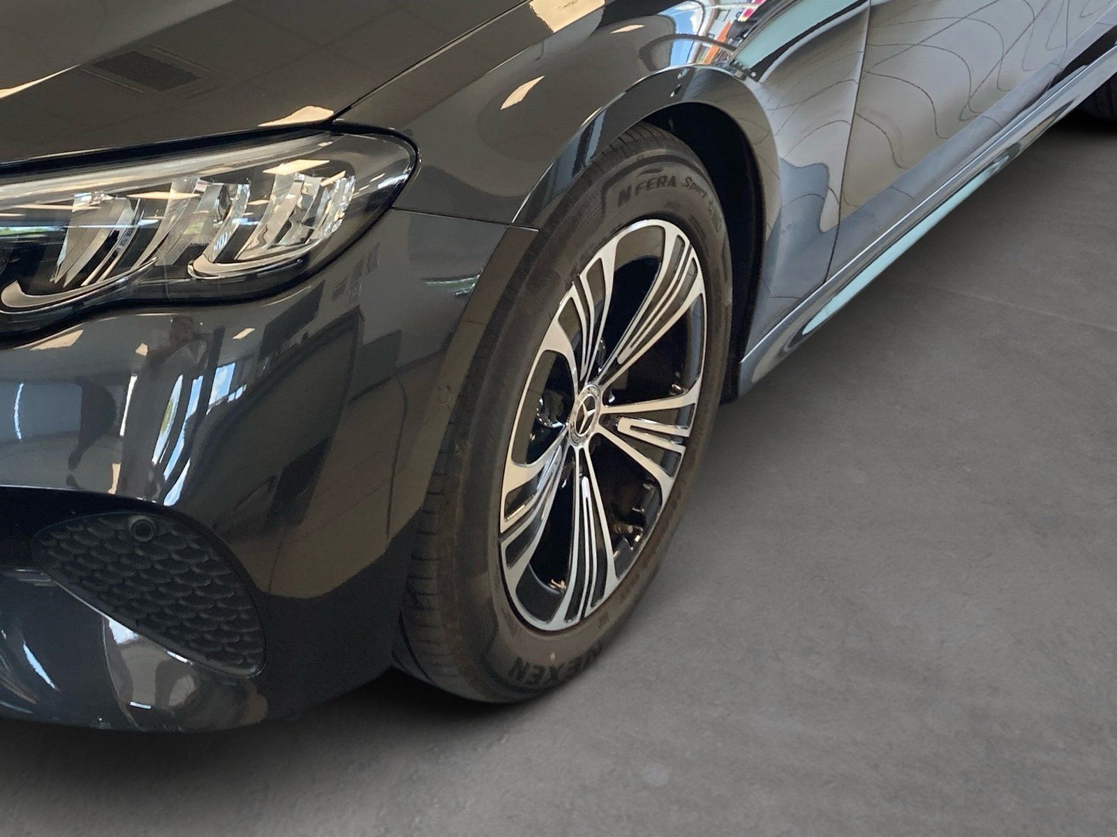 Fahrzeugabbildung Mercedes-Benz E 200 Avantgarde*LED*Distronic*Totwinkel*LED*Kam