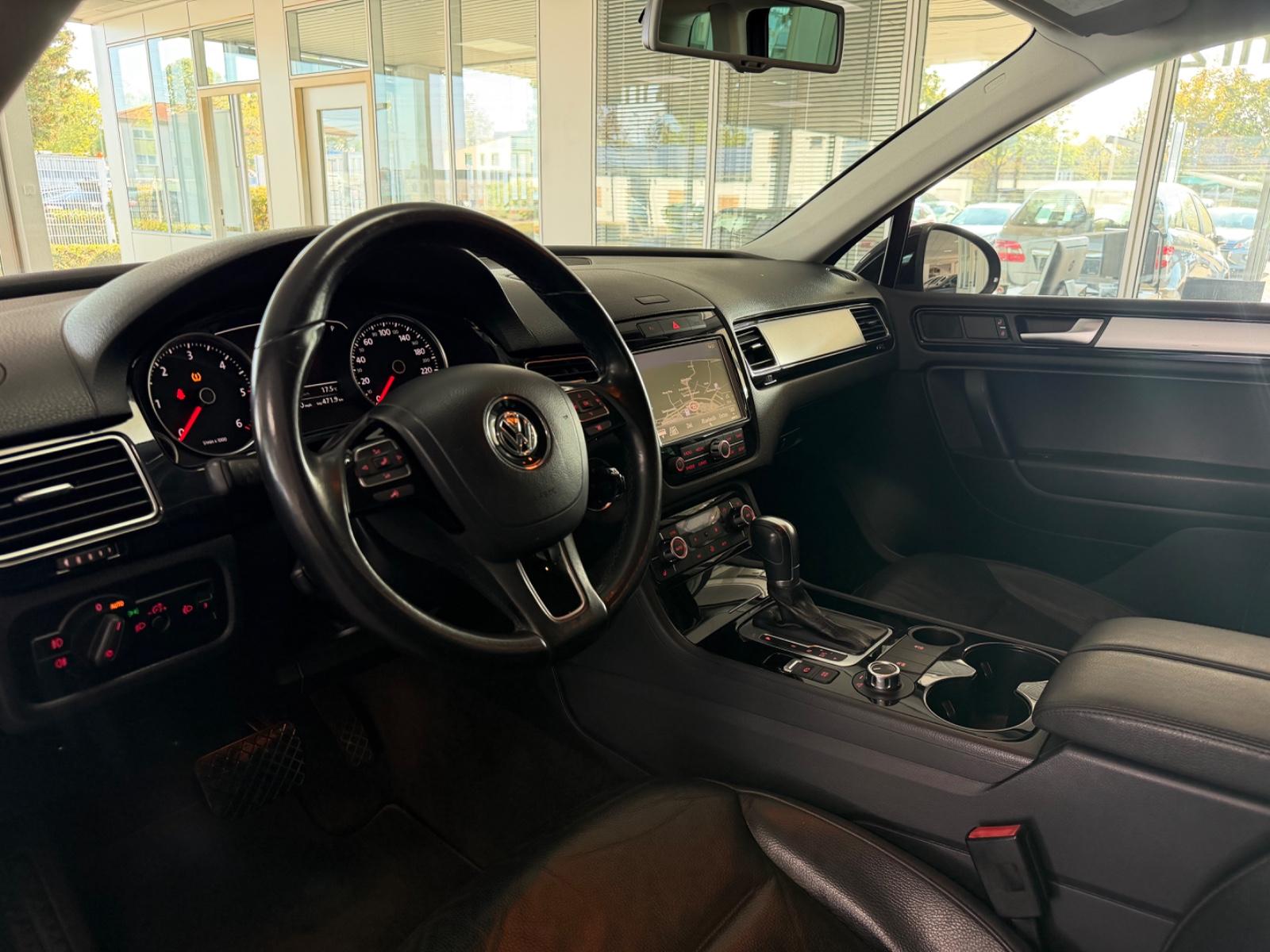VOLKSWAGEN TOUAREG V6 TDI 3.0 204ch 4MOTION - CUIR - GPS RNS 850 - XÉNON - SIÈGES CHAUFFANTS - ATTELAGE 3,5T