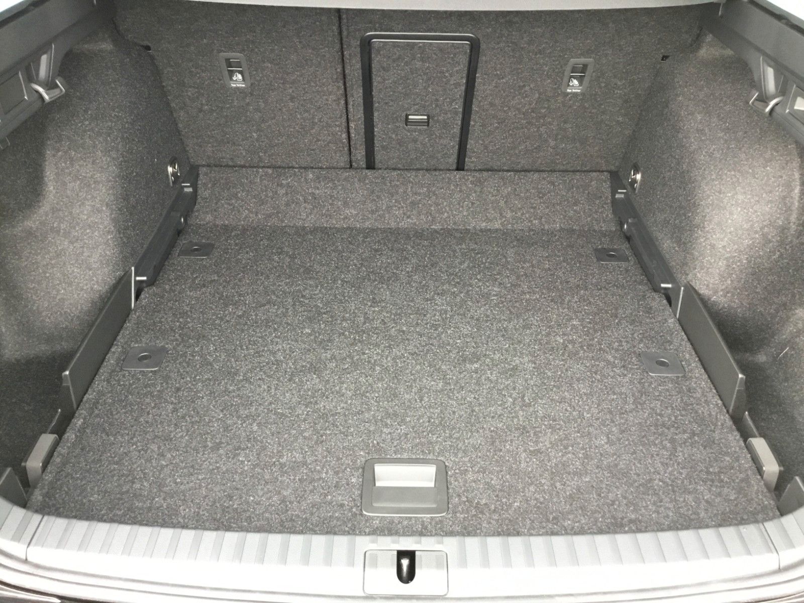 Fahrzeugabbildung SKODA Octavia 2.0TSI DSG RS Combi+AHK+Standheizung+19"