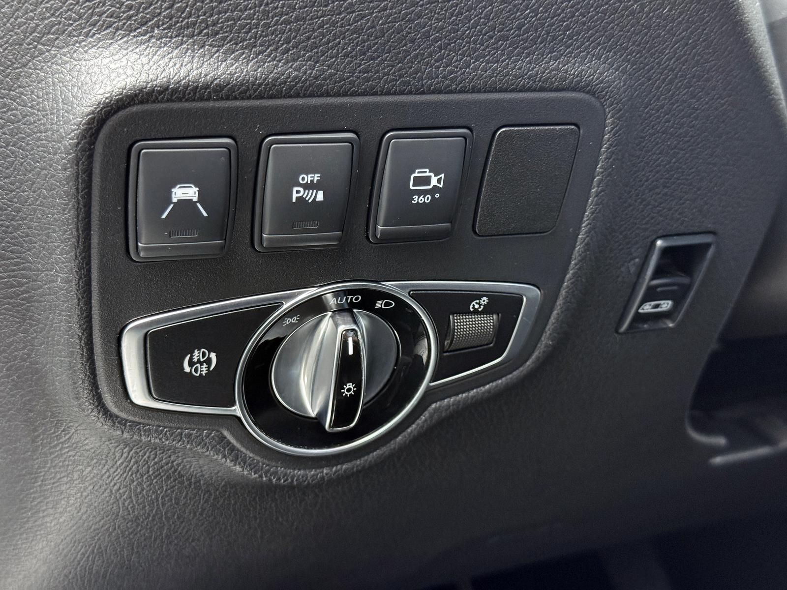 Fahrzeugabbildung Mercedes-Benz d POWER-EDITION/4MATIC/LED/KEYLES/360°/AHK