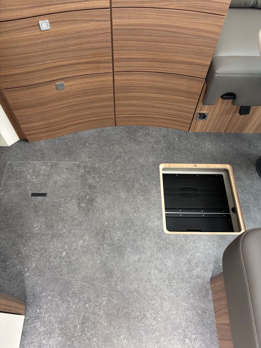 Fahrzeugabbildung Eura Mobil Contura 766EF Comfort