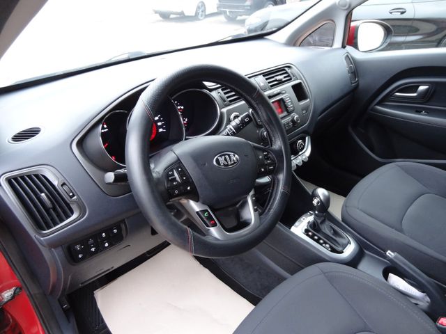 Fahrzeugabbildung Kia Rio Spirit/1.Hd/Automatik/84TKM/SitzH/PDC/
