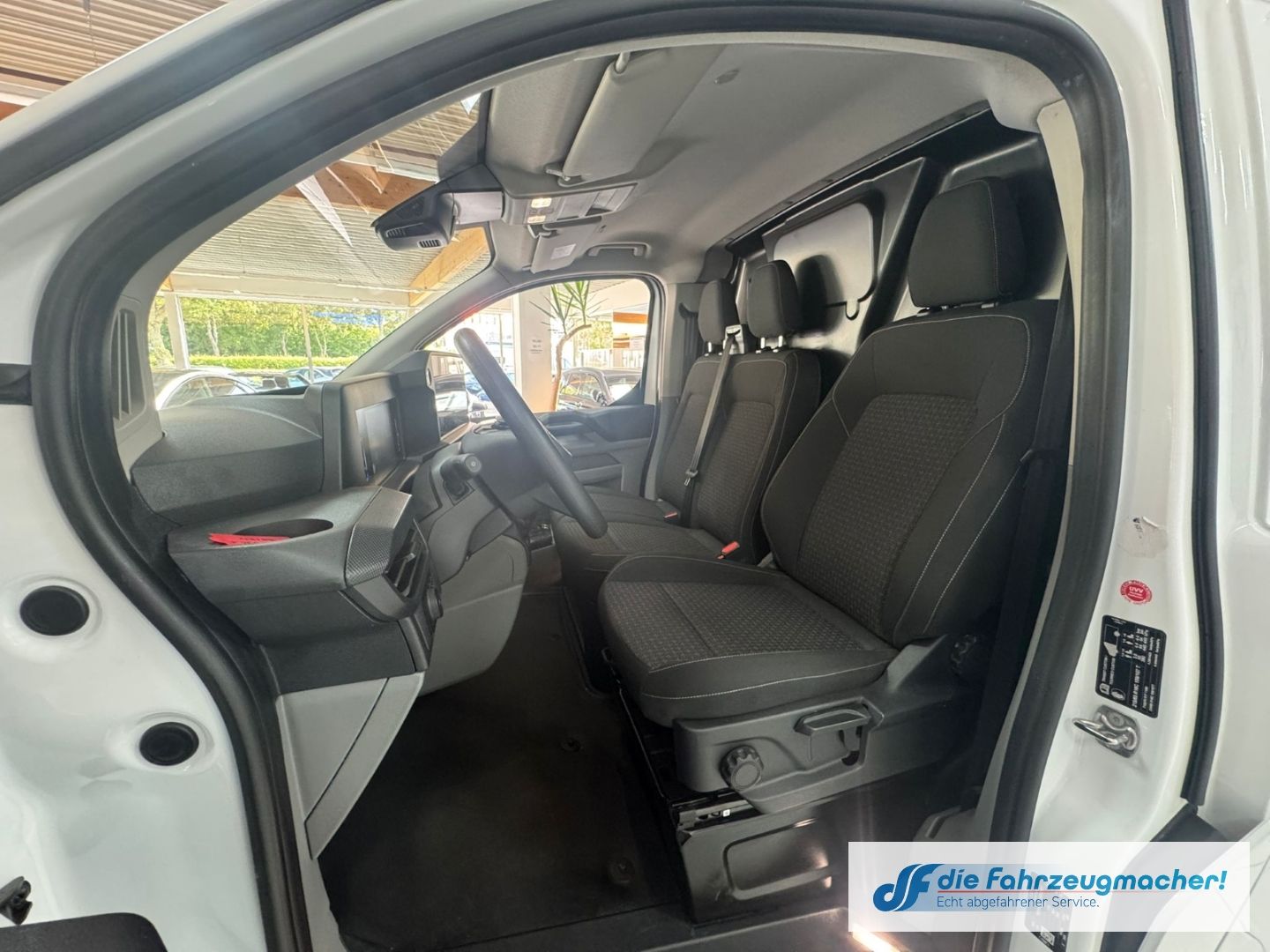 Fahrzeugabbildung Ford Transit Custom Kasten 320 L2 Trend FWD 2.0 EcoBl