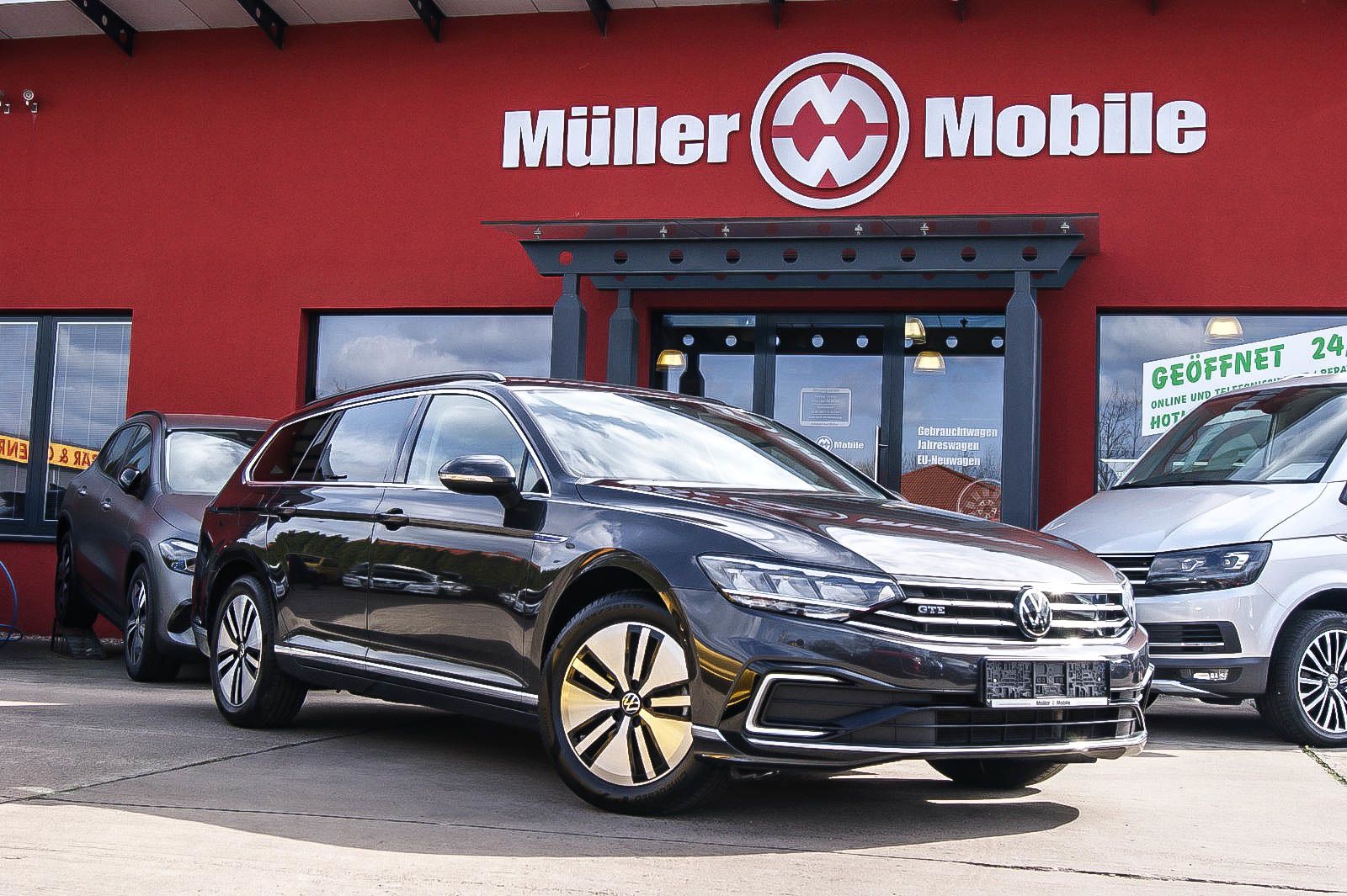 Fahrzeugabbildung Volkswagen Passat Variant GTE MATRIX-LED IQ.DRIVE ACC 1HAND