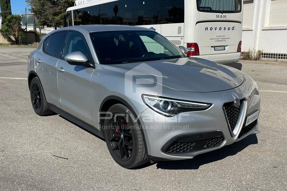 Alfa Romeo ALFA ROMEO Stelvio 2.2 Turbodiesel 160 CV AT8 RW imagem 3