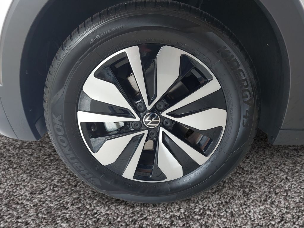 Fahrzeugabbildung Volkswagen T-Cross 1.0 TSI Life App Connect Navi