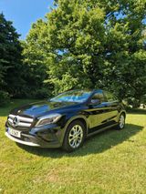 Mercedes-Benz GLA 180 Automatik, Leder, Xenon,Rentnerfahrzeug  - : Geländewagen, Rent
