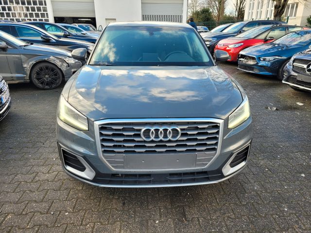 Audi Q2 sport Automatik Navi LED PDC