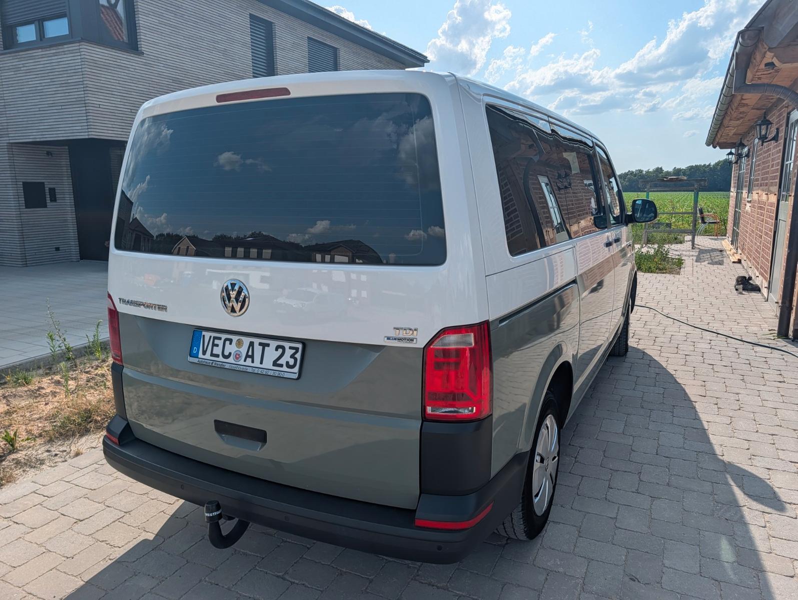 Volkswagen T6 Transporter Kombi