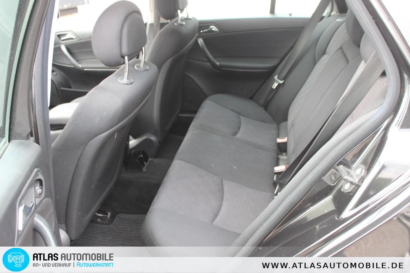 Mercedes-Benz C220 2004 — photo 8