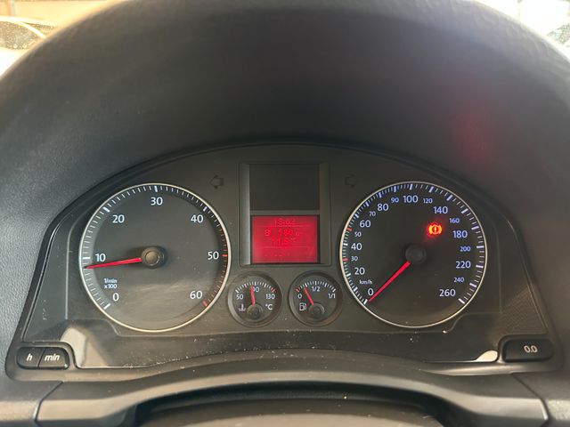 MYAUTOCENTER – Gebraucht- und Jahreswagen mit Werkstattservice in Pfaffenhofen Volkswagen Golf V Lim. Trendline *TÜV*Klima*