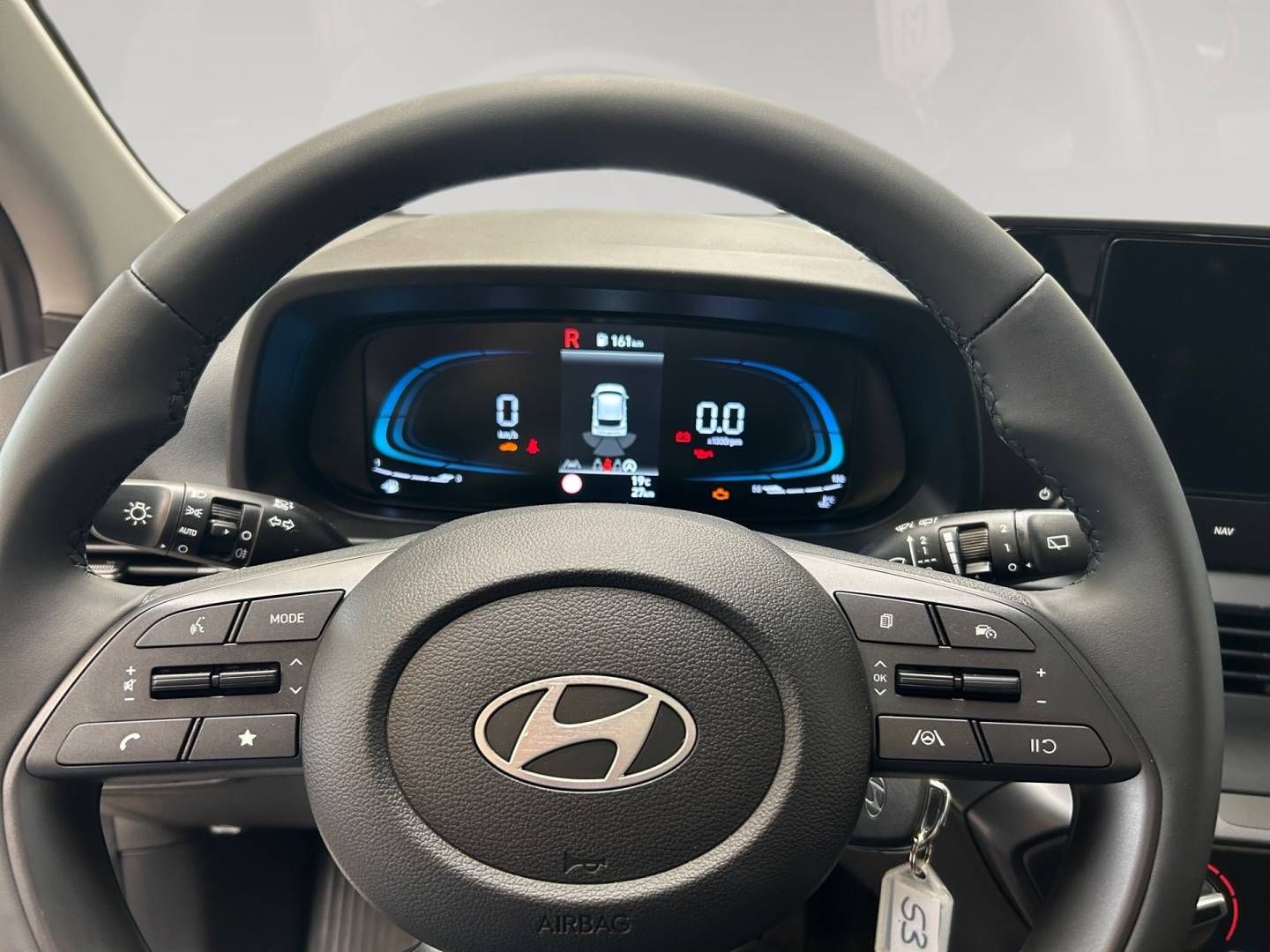 Fahrzeugabbildung Hyundai i20 Select Funktionspaket PDC Navi Rückfahrkamer