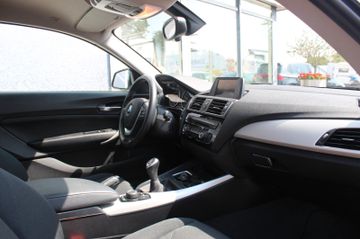 Fahrzeugabbildung BMW 218 i Coupe Advantage
