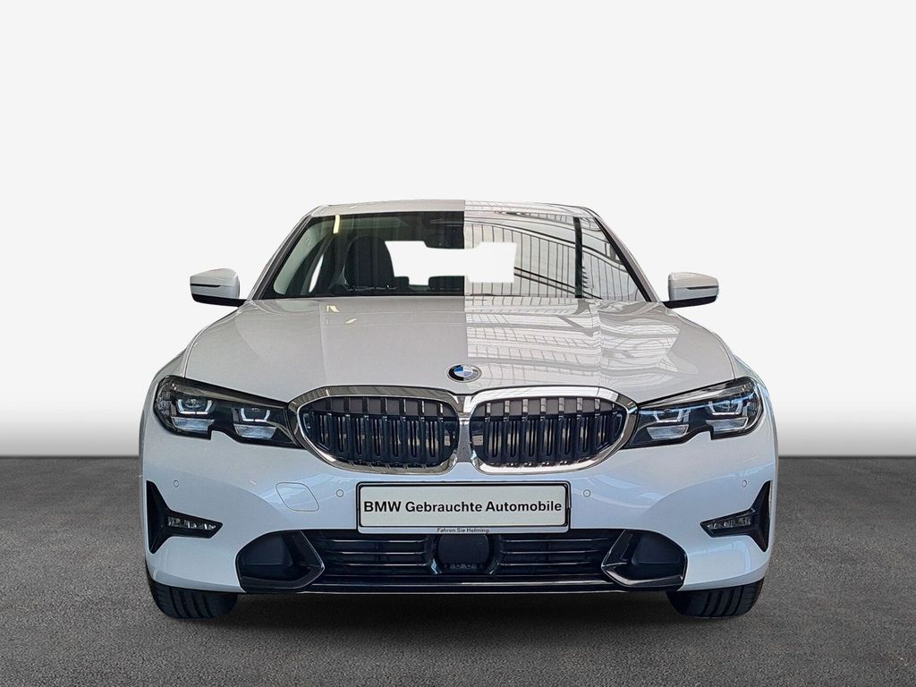 BMW 330 e Sport Line LED DAB AHK RFK Shz uvm.