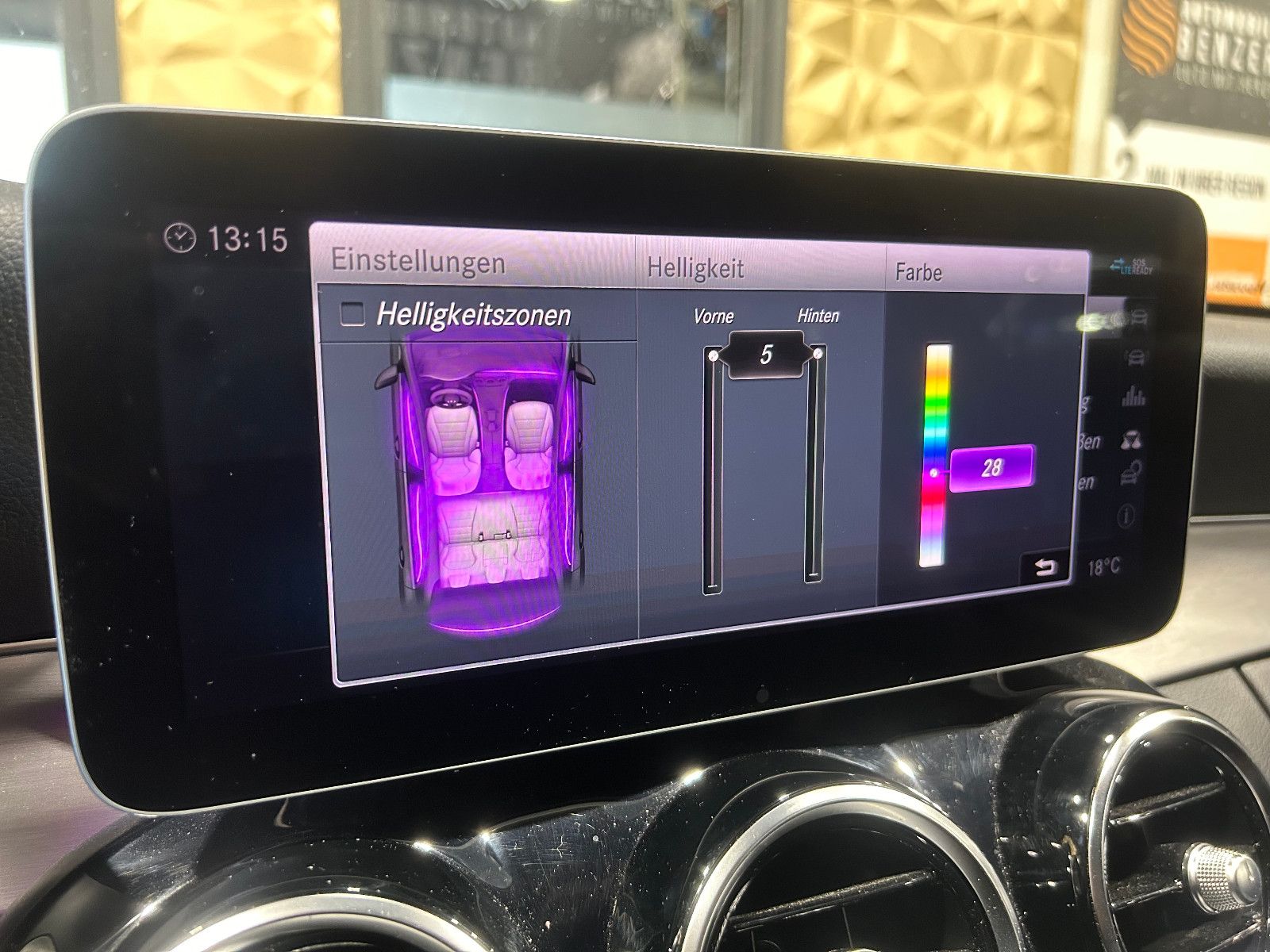 Fahrzeugabbildung Mercedes-Benz C 200 T-Modell/NAVI/KAMERA/APPLE/AMBIENTE/SHZ
