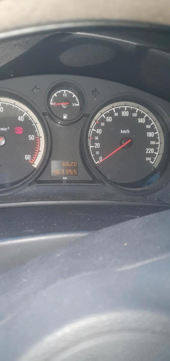 Opel Astra 2009 — photo 7