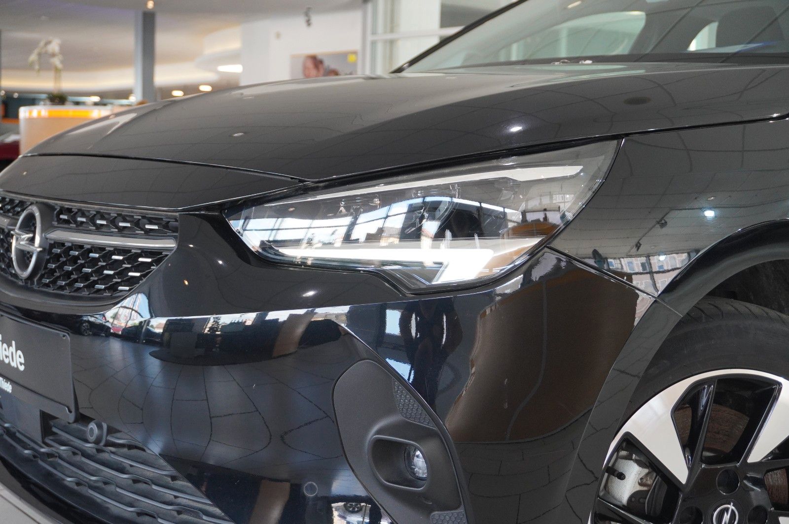 Fahrzeugabbildung Opel Corsa-e F ELEGANCE 3-PHASIG NAVI/LED/KAMERA/DAB+