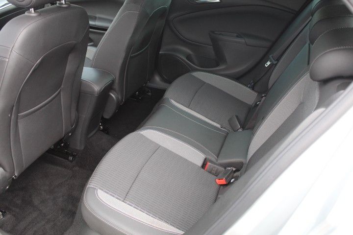 Fahrzeugabbildung Opel Astra K Elegance*LED*Navi*PDC*Sitzheizung