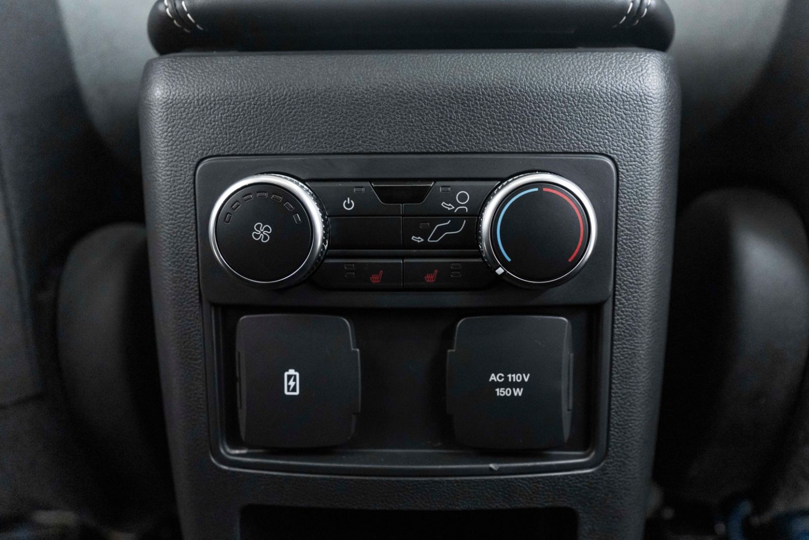 Fahrzeugabbildung Ford Explorer ST 3.0L AWD ACC LED 360° B&O PANO AHK