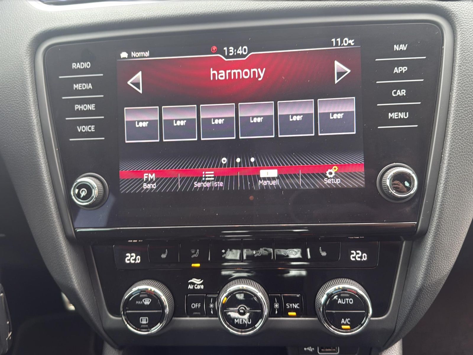 Fahrzeugabbildung SKODA Octavia Combi RS 245 / AHK/Unfallfrei