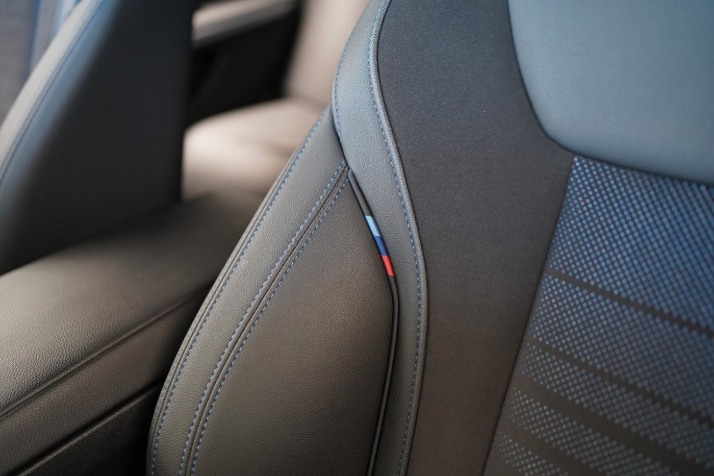 Fahrzeugabbildung BMW 330dA M Sport +Komfortzugang+Akustikglas+LED+