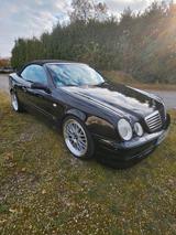 Mercedes-Benz CLK 320 Cabrio SPORT DESIGNO - Mercedes-Benz CLK 320: Sport