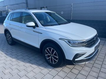 Volkswagen Tiguan - 4