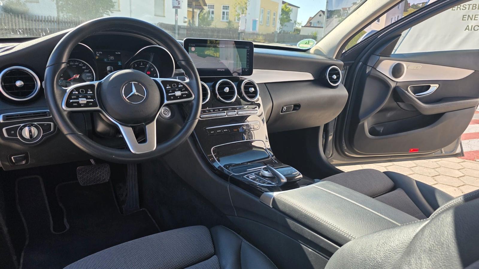 Mercedes-Benz C 180 C T-Modell C 180 SAUBER WENIG KM