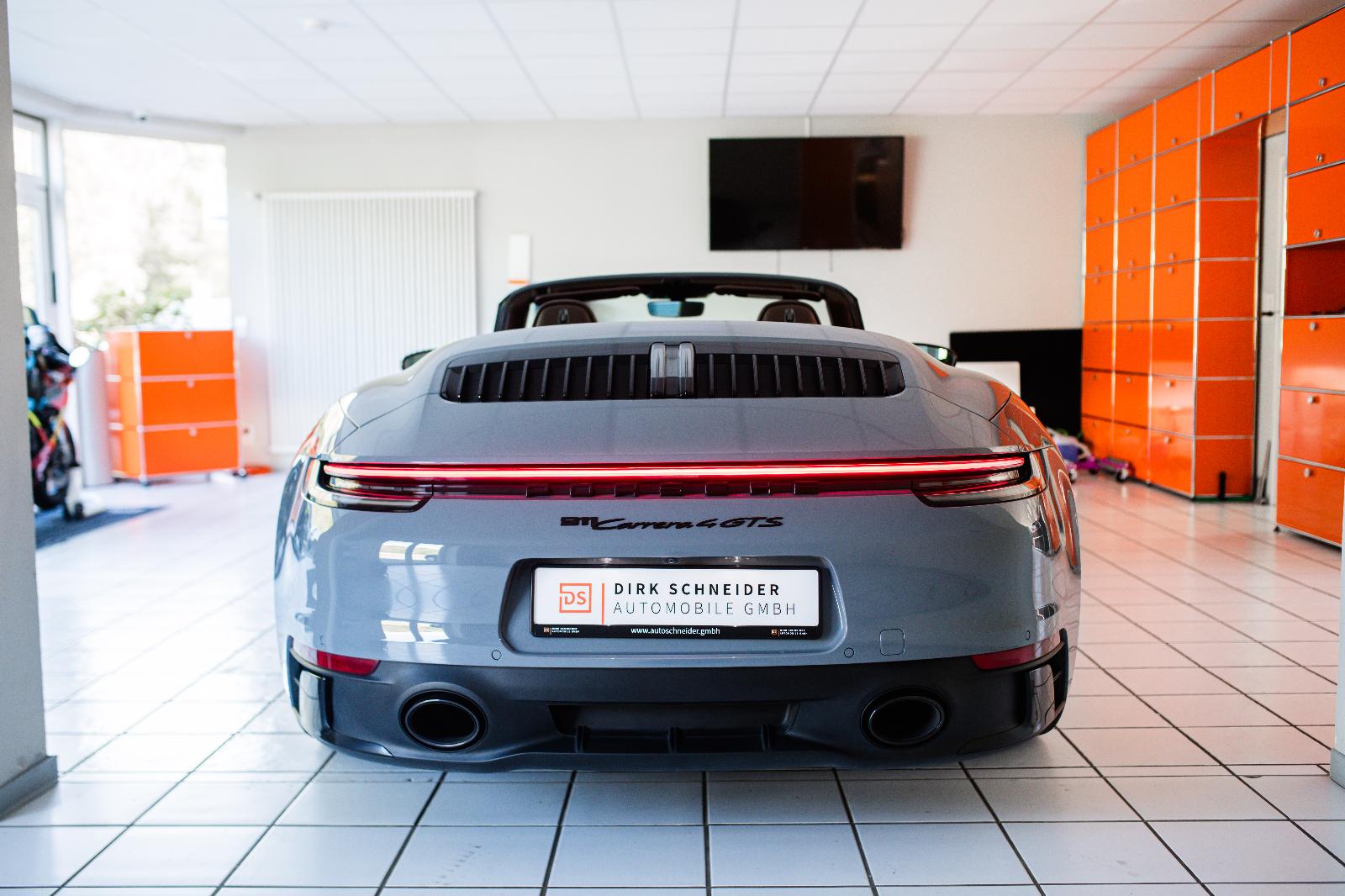 showroom-image-main