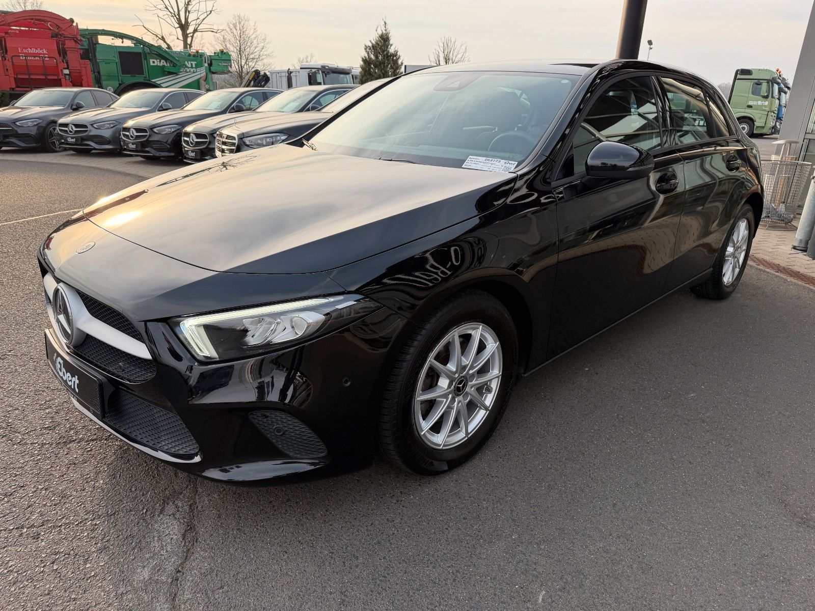 Fahrzeugabbildung Mercedes-Benz A 200 d LED+R-Kamera+TOTW+Carplay+IHC