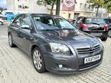 Toyota Avensis 2.2 D-CAT Travel Lim. DPF - Toyota Avensis Gebrauchtwagen in Berlin