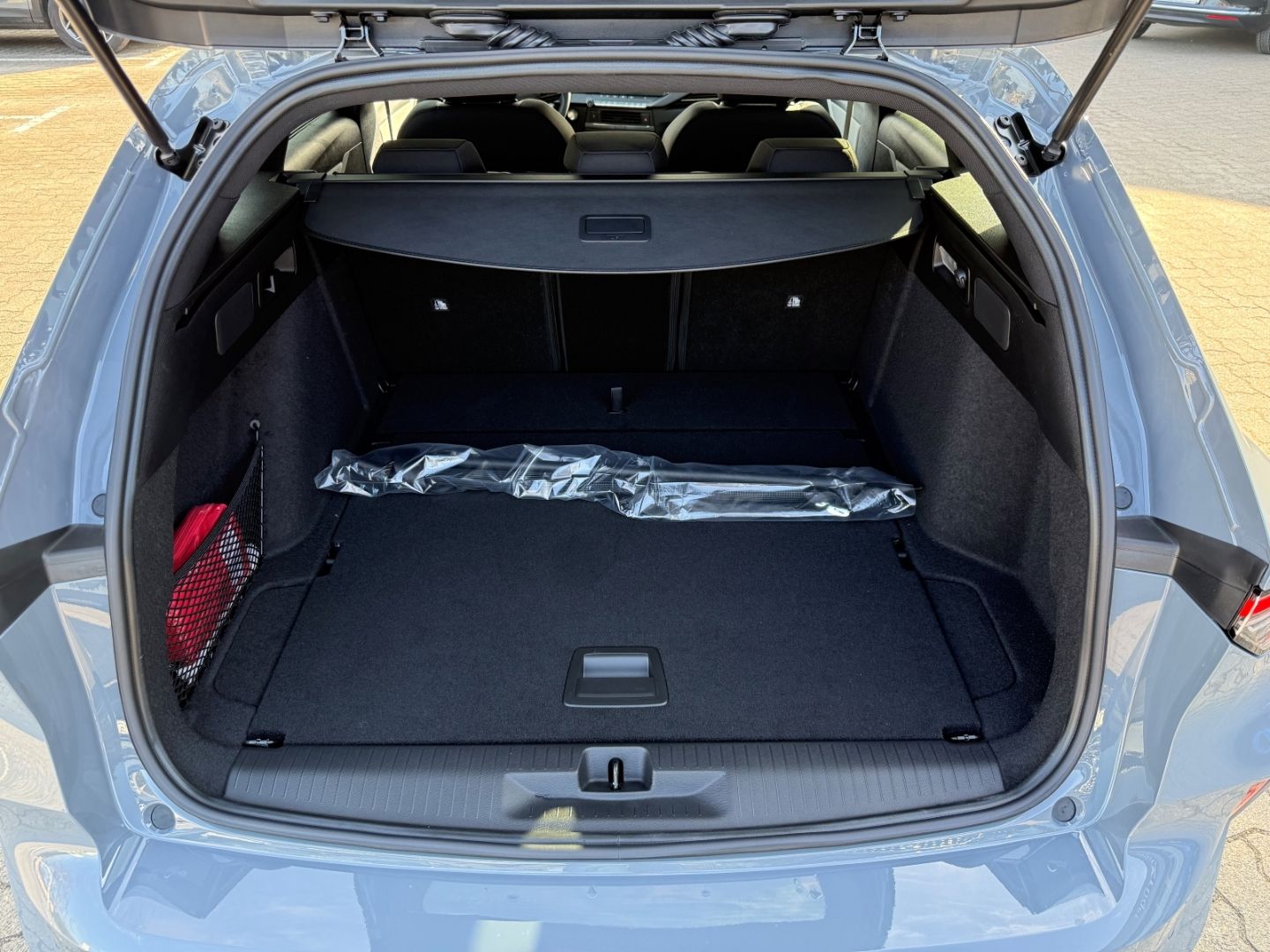 Fahrzeugabbildung Opel Astra L Sports Tourer ST 1.2 Edition SHZ+LHZ+All