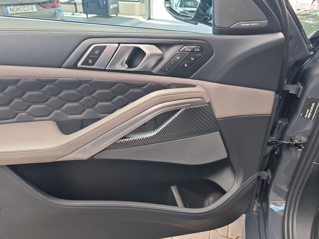 BMW X6 M Competition HK HiFi Massage Gestiksteuerung