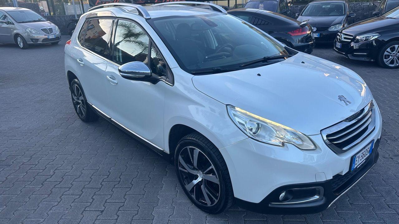 Peugeot 2008 2014 — вигляд ззаду